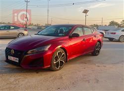 نيسان ألتيما